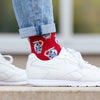 Rote Socken mit hellgrauen Bembeln für Apfelweinfreunde